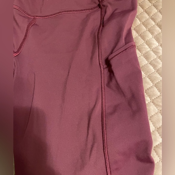 Lululemon Fast and Free Biker shorts 10” size 8 - Picture 9 of 9